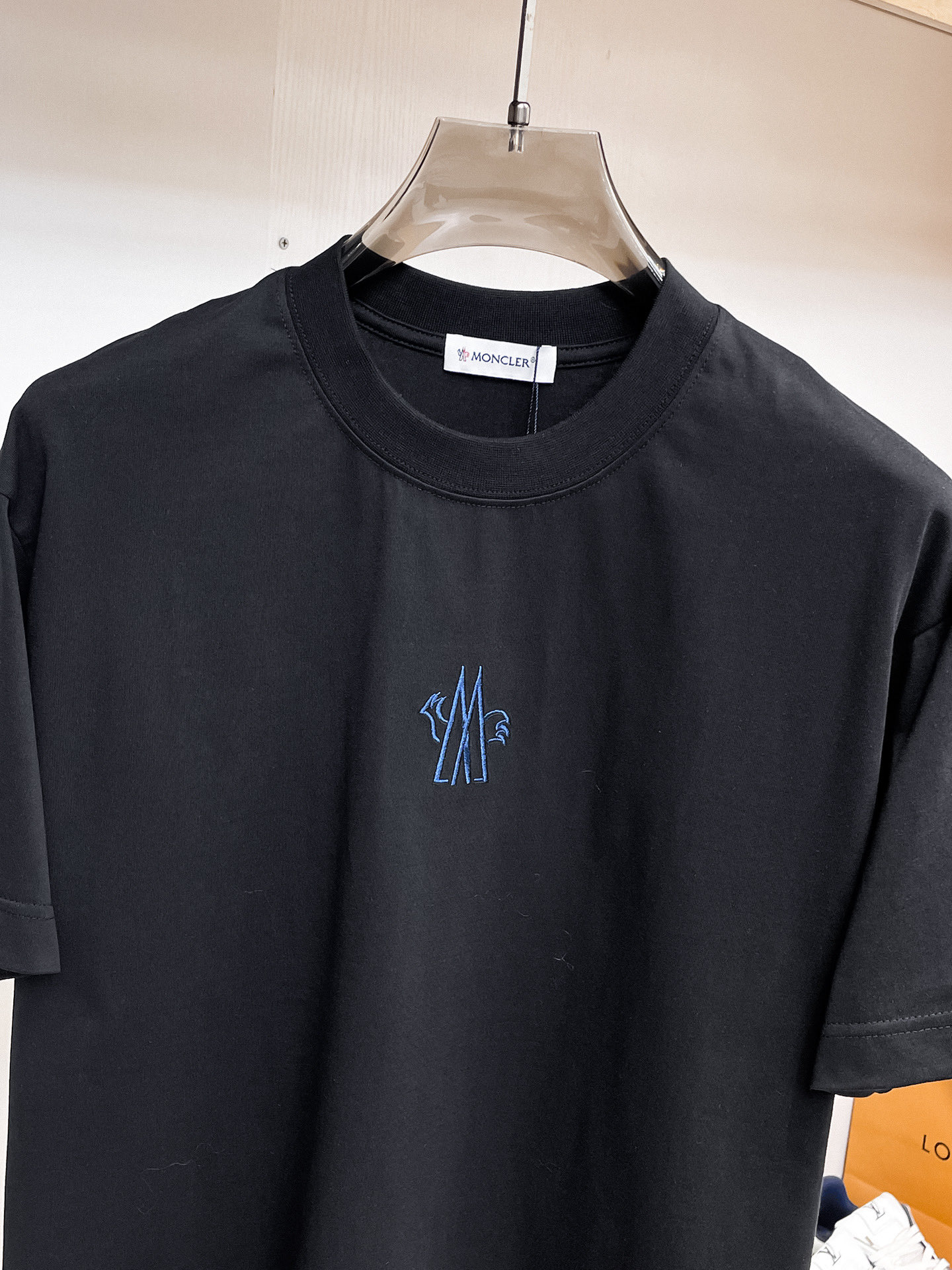 short sleeves